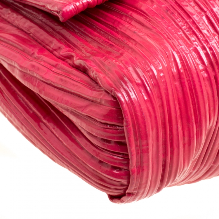 Pre Owned Miu Miu Fuchsia Pleated Patent Leather Shoulder Bag