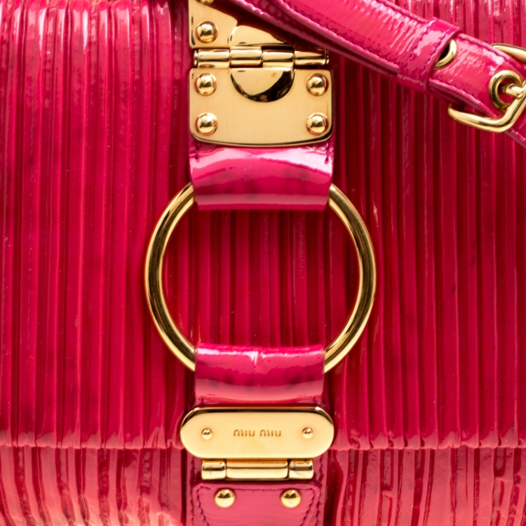 Pre Owned Miu Miu Fuchsia Pleated Patent Leather Shoulder Bag