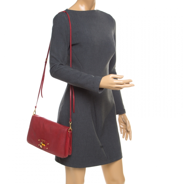 Pre Owned Miu Miu Red Leather Turnlock Crossbody Bag