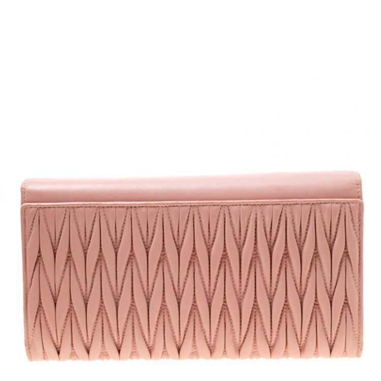 Pre Owned Miu Miu Pink Matelasse Leather Clutch 