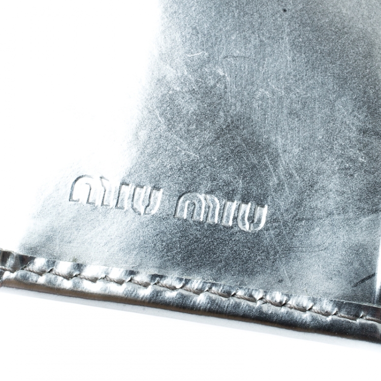Pre Owned Miu Miu Silver Leather Key Lock Continental Wallet