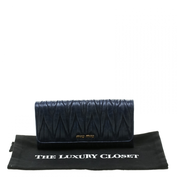Pre Owned Miu Miu Navy Blue Matelasse Leather Continental Wallet
