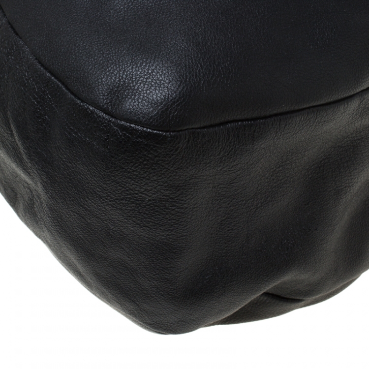 Pre Owned Miu Miu Black Leather Wooden Handle Hobo