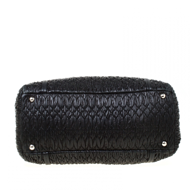 Pre Owned Miu Miu Black Matelasse Nappa Leather Shoulder Bag 