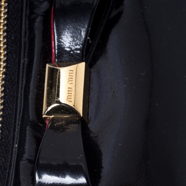 Pre Owned Miu Miu Black Patent Leather Bow Double Zip Wristlet Pouch