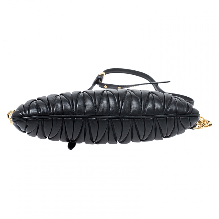 Pre Owned Miu Miu Balck Matelasse Leather Strap Clutch
