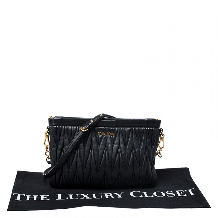 Pre Owned Miu Miu Balck Matelasse Leather Strap Clutch