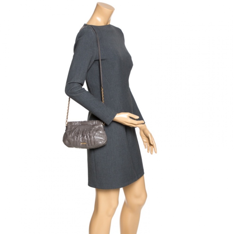 Pre Owned Miu Miu Grey Matelasse Leather Shoulder Bag