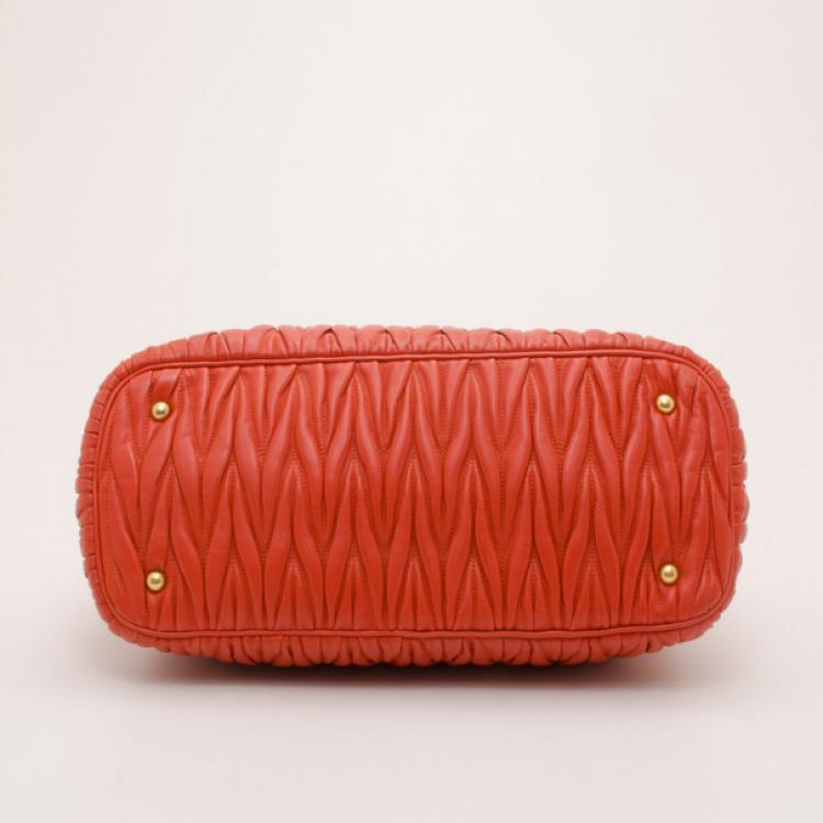 مملوكة مسبقًا Miu Miu Orange Quilted Leather Shopper Tote