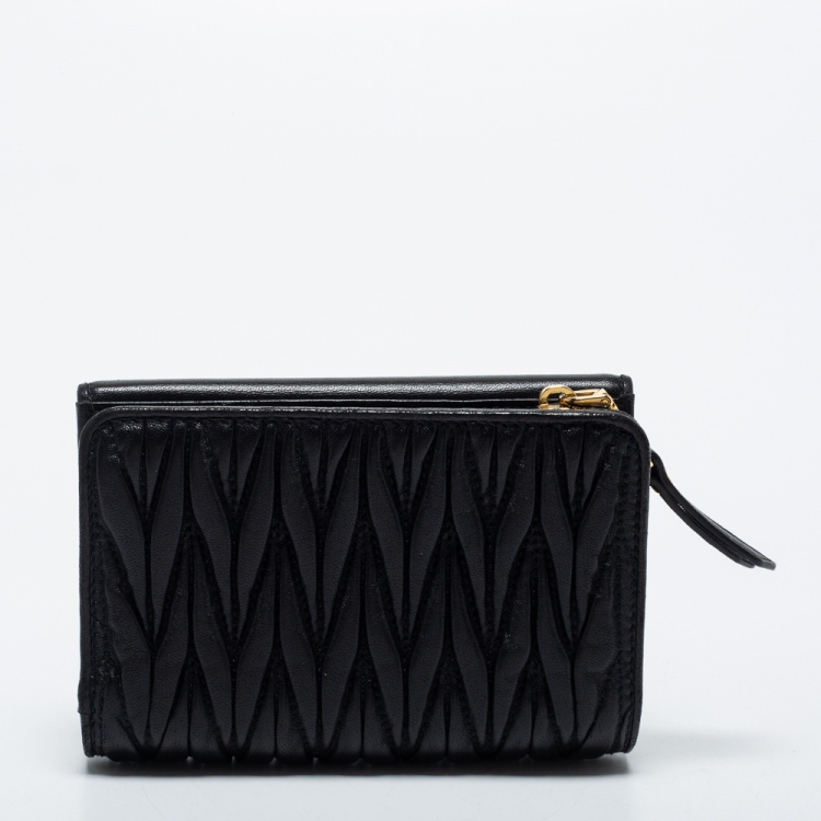 Pre Owned Miu Miu Black Matelasse Leather Flap Compact Wallet