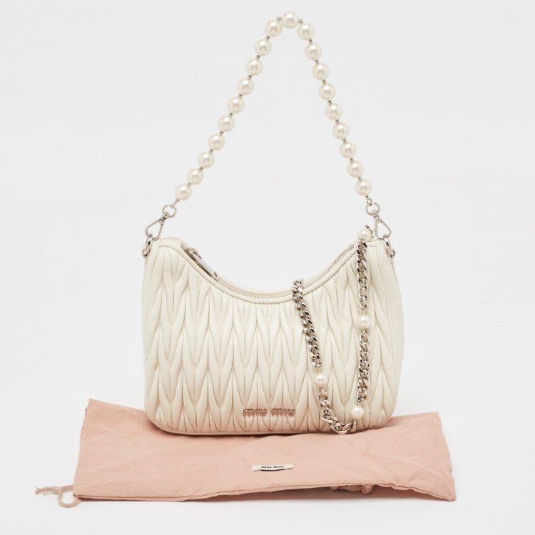 Pre Owned Miu Miu White Matelassé Leather Pearl Embellished Chain Bag