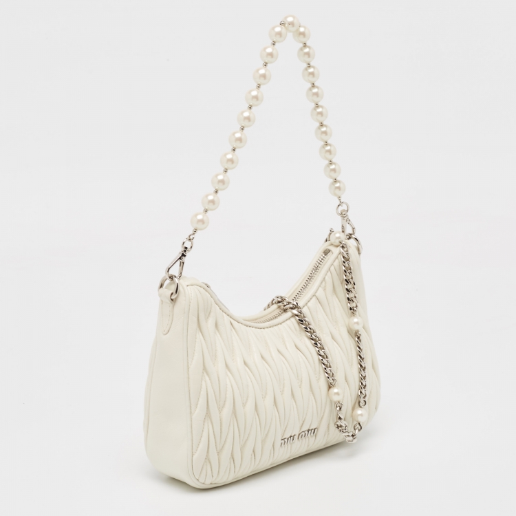 Pre Owned Miu Miu White Matelassé Leather Pearl Embellished Chain Bag