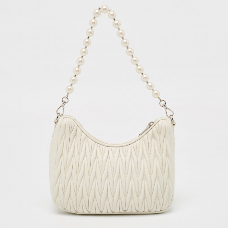 Pre Owned Miu Miu White Matelassé Leather Pearl Embellished Chain Bag