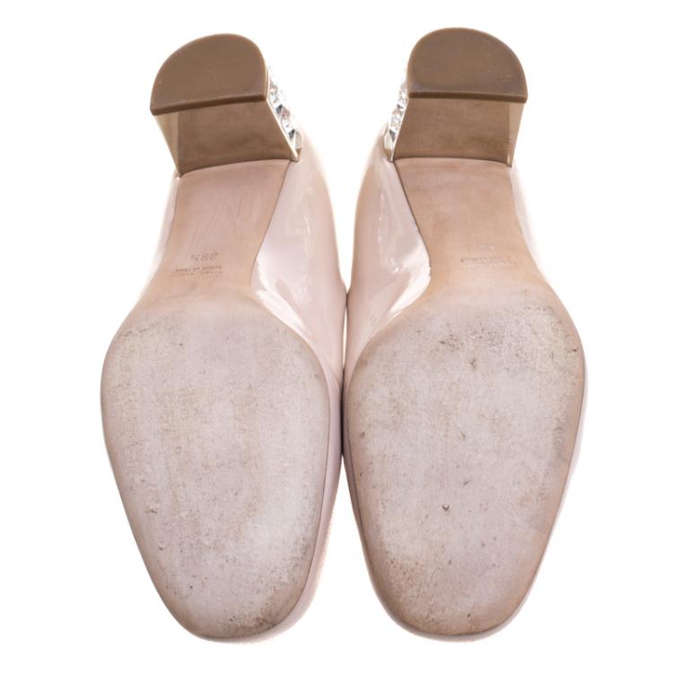 مملوكة مسبقًا Miu Miu Beige Patent Leather Jeweled Block Heel Pumps Size 39.5
