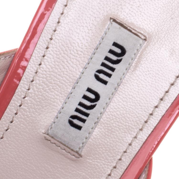 Pre Owned Miu Miu Coral Patent Leather Bow Detail Jeweled Heel Flat Slides Size 38