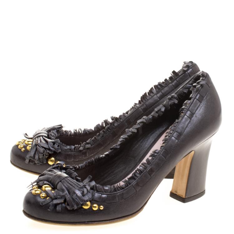 مملوكة مسبقًا Miu Miu Dark Grey Leather Studded Fringe Bow Detail Pumps Size 38