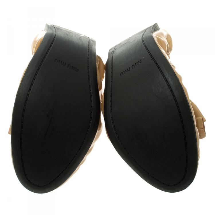 Pre Owned Miu Miu Beige Patent Leather Scrunch Bow Ballet Flats Size 39