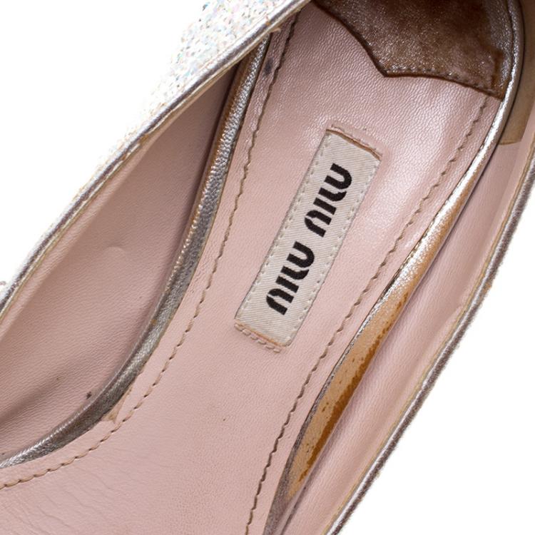 Pre Owned Miu Miu Silver Sequin Bow Pumps Size 38