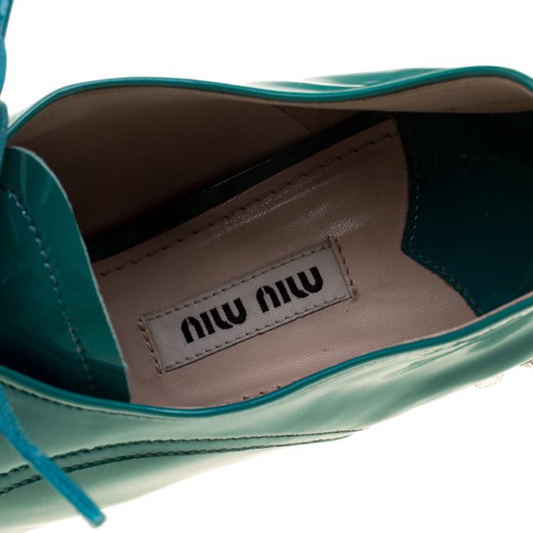 Pre Owned Miu Miu Aquamarine Patent Leather Crystal Heel Lace Up Derby Size 38.5