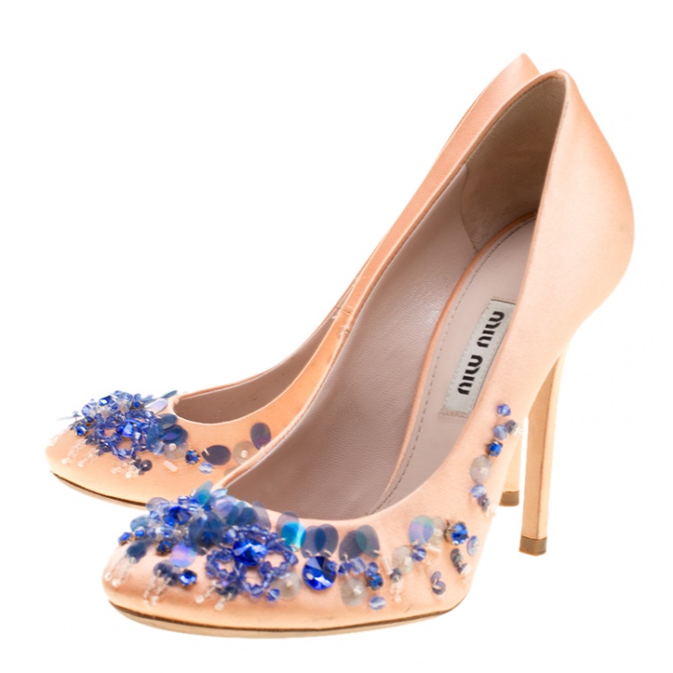 Pre Owned Miu Miu Peach Satin Embellished Pumps Size 36