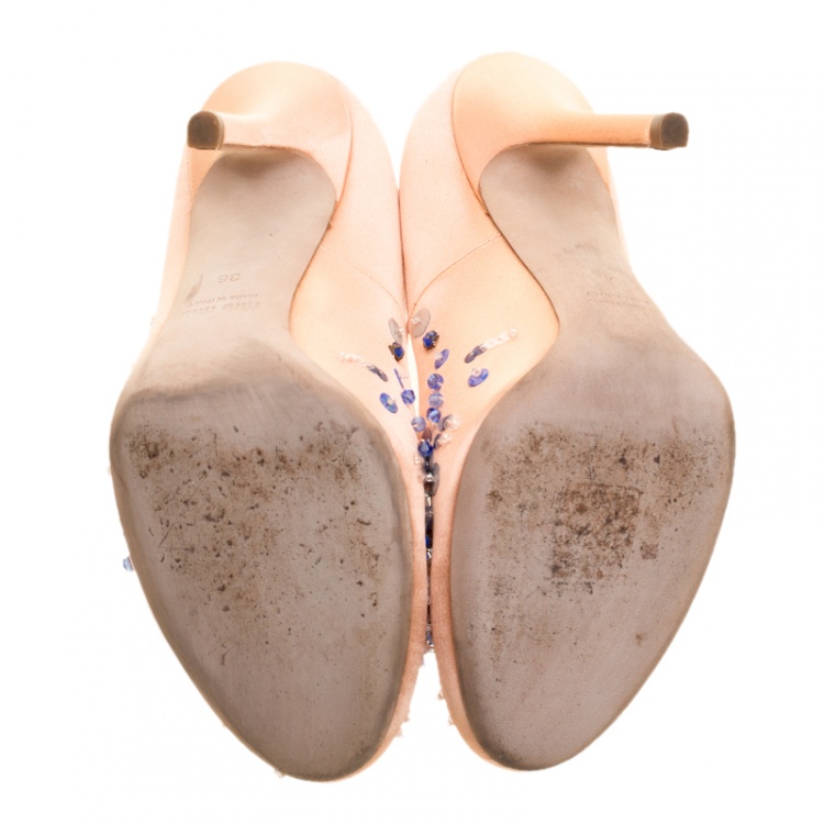 Pre Owned Miu Miu Peach Satin Embellished Pumps Size 36