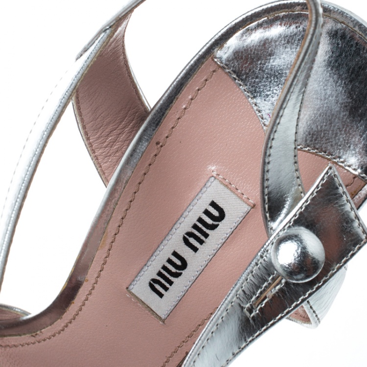 Pre Owned Miu Miu Silver Leather T Strap Crystal Embellished Heel Platform Sandals Size 38