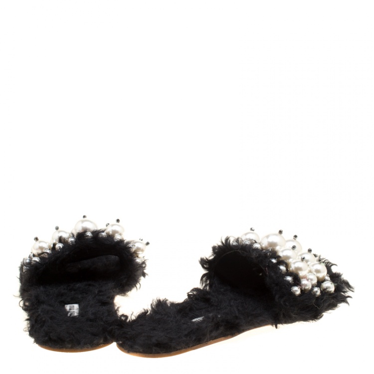 Pre Owned Miu Miu Black Faux Fur Pearl Flat Sandals Size 39