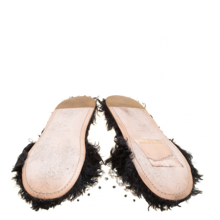 Pre Owned Miu Miu Black Faux Fur Pearl Flat Sandals Size 39
