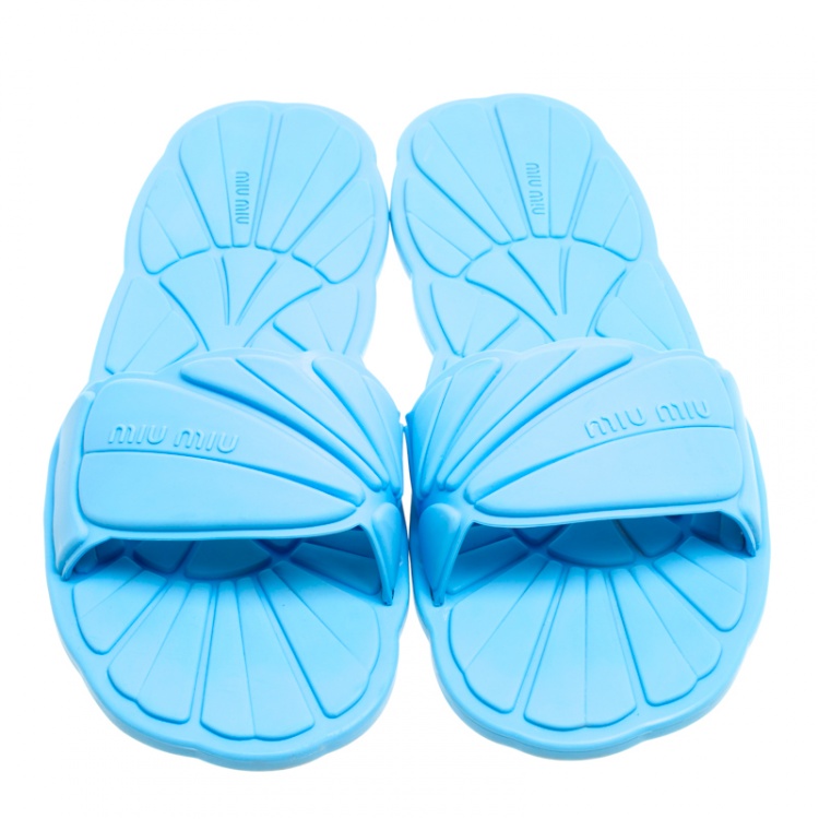 Pre Owned Miu Miu Blue Rubber Wavy Slippers Size 38