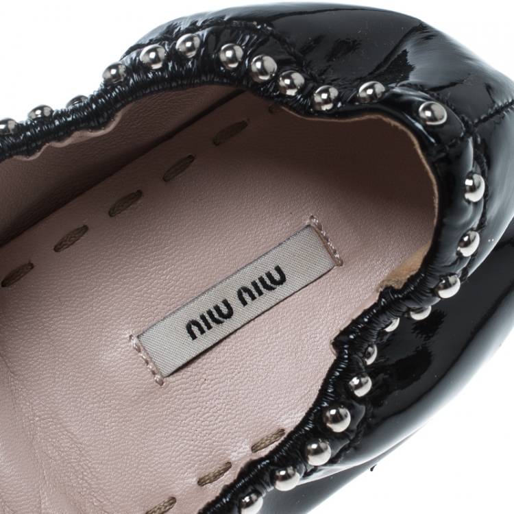 Pre Owned Miu Miu Black Studded Patent Leather Crystal Embellished Ballet Flats Size 37.5