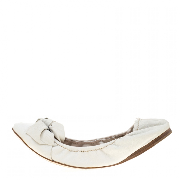 Pre Owned Miu Miu White Leather Ballet Flats Size 39