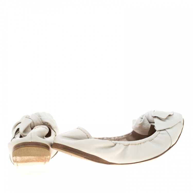 Pre Owned Miu Miu White Leather Ballet Flats Size 39