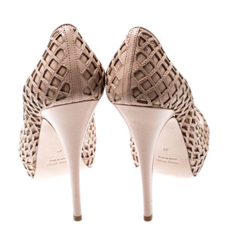 Pre Owned Miu Miu Beige Leather Lazer Cut Platform Pumps Size 41