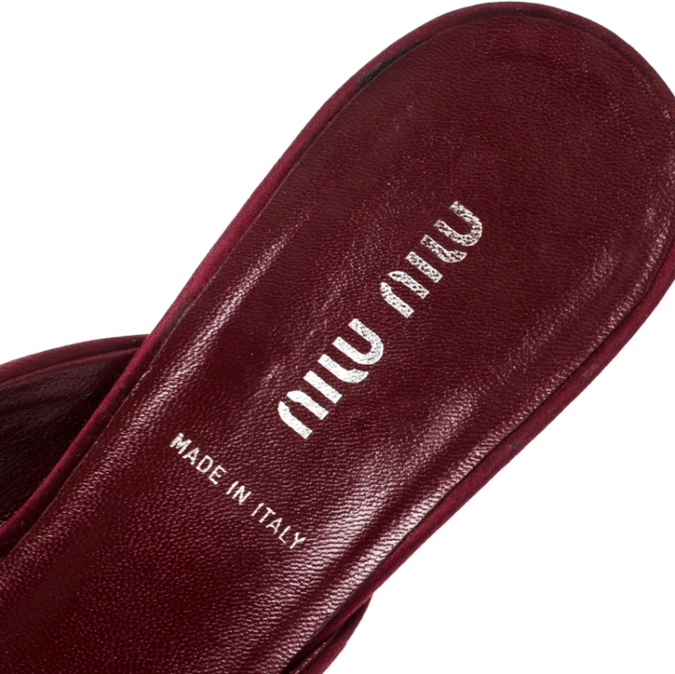 Pre Owned Miu Miu Burgundy Satin Bow Mules Size 37