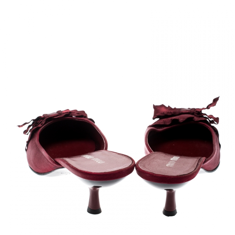 Pre Owned Miu Miu Burgundy Satin Bow Mules Size 37