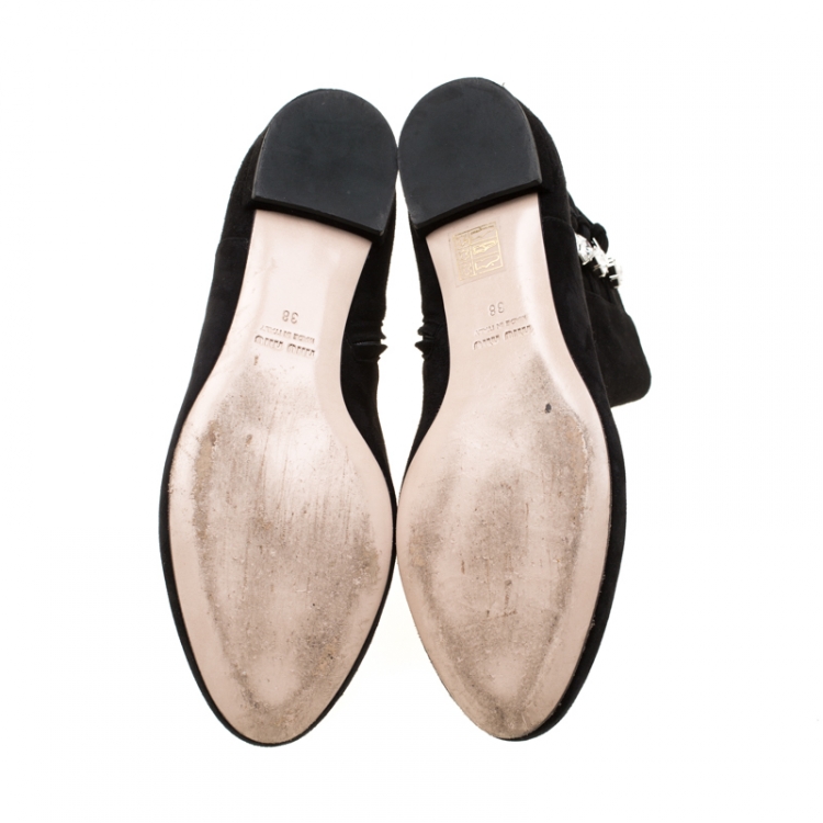 مملوكة مسبقًا Miu Miu Black Suede Embellished Ankle Boots Size 38