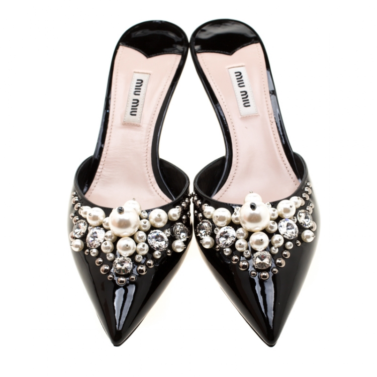 Pre Owned Miu Miu Black Patent Leather Faux Pearl Embellished Pointed Toe mules Size 38
