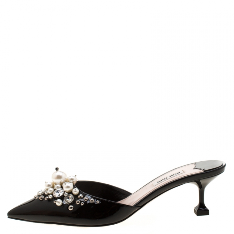 Pre Owned Miu Miu Black Patent Leather Faux Pearl Embellished Pointed Toe mules Size 38