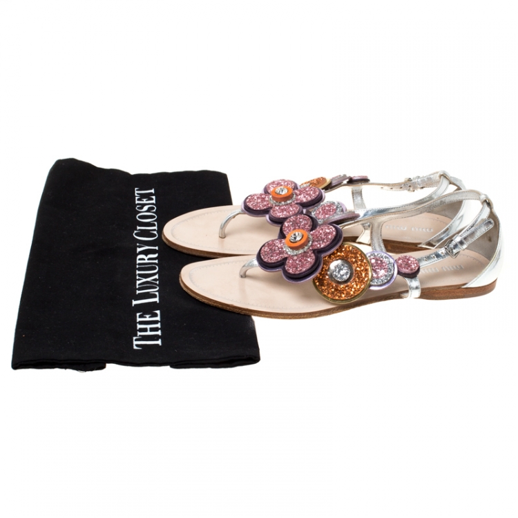 Pre Owned Miu Miu Metallic Silver Leather Glitter Flower Embellished Flat Sandals Size 37.5