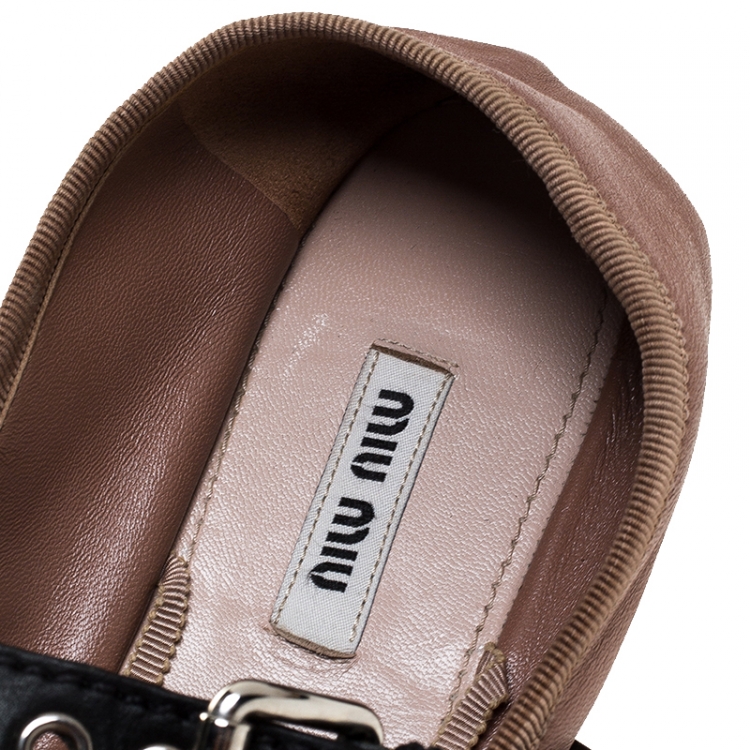 Pre Owned Miu Miu Beige Leather Buckle Detail Ballet Flats Size 39.5