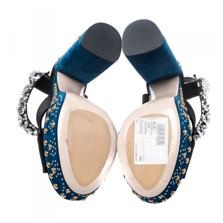مملوكة مسبقًا Miu Miu Black Satin Crystal Embellished Strappy Platform Sandals Size 35