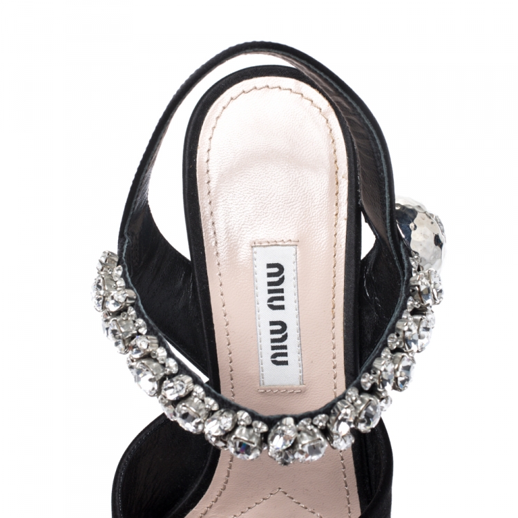 مملوكة مسبقًا Miu Miu Black Satin Crystal Embellished Strappy Platform Sandals Size 35