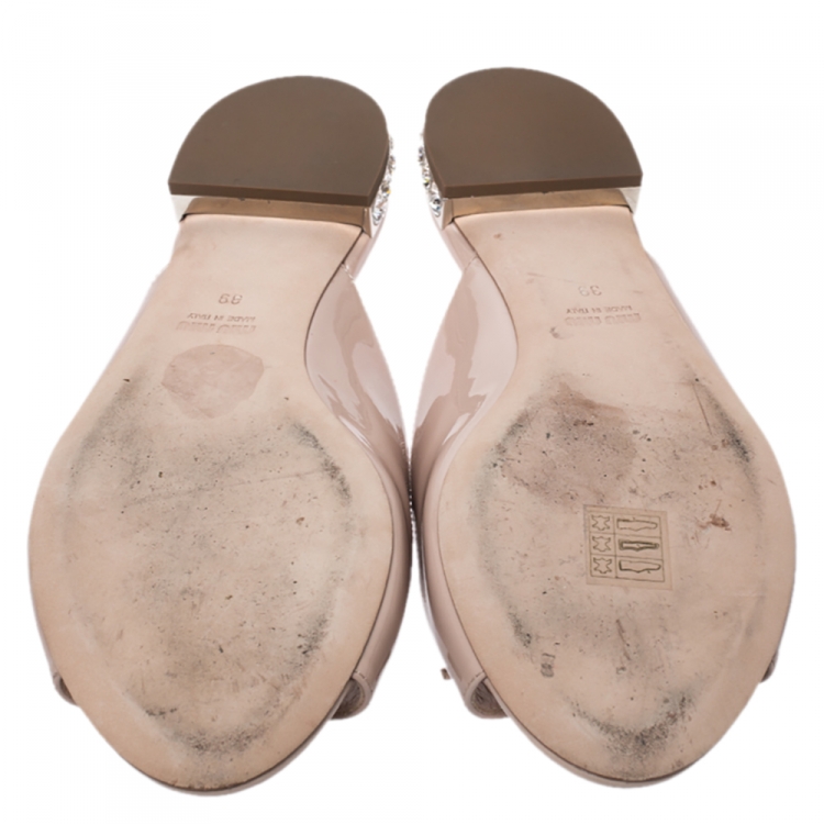 Pre Owned Miu Miu Beige Patent Leather Bow Detail Jeweled Heel Slide Flats Size 39