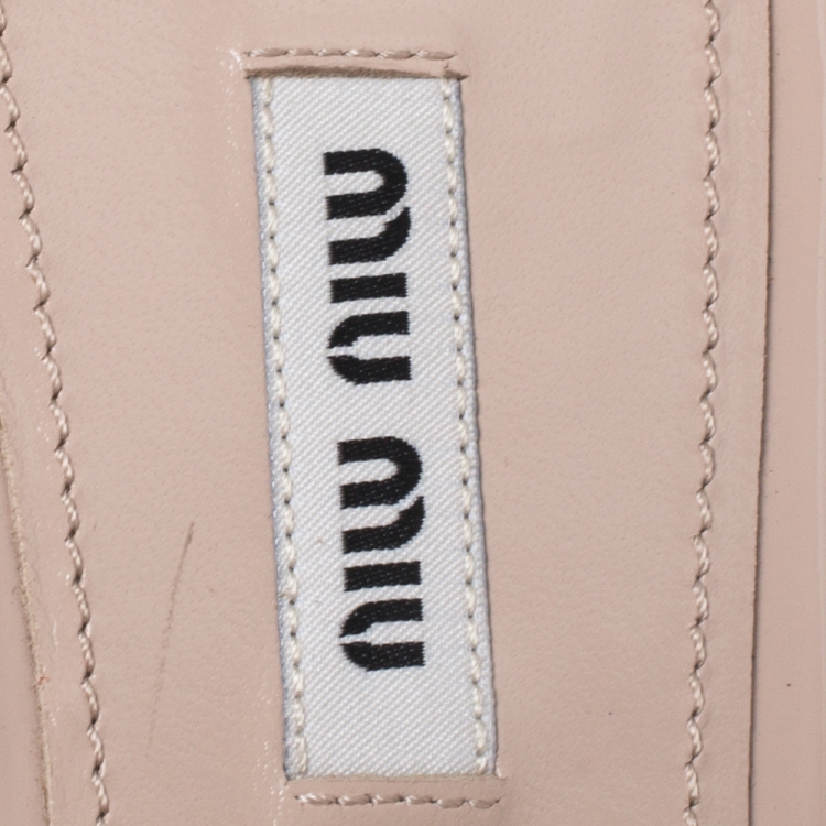 Pre Owned Miu Miu Beige Patent Leather Bow Detail Jeweled Heel Slide Flats Size 39