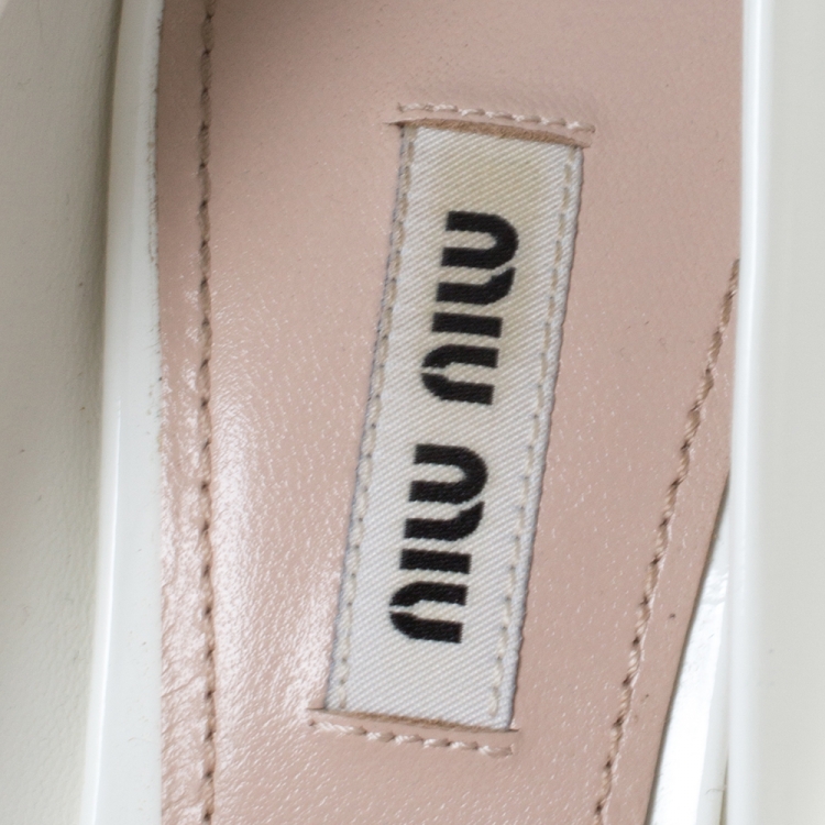 Pre Owned Miu Miu White Patent Leather Crystal Heel Pumps Size 38