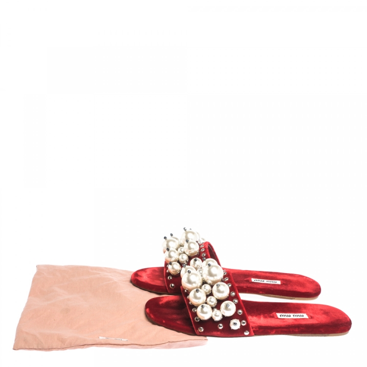 Pre Owned Miu Miu Red Velvet Faux Pearl Embellished Flat Slides Size 37