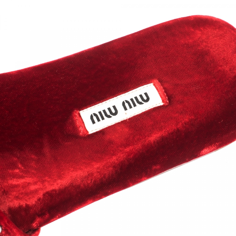 Pre Owned Miu Miu Red Velvet Faux Pearl Embellished Flat Slides Size 37