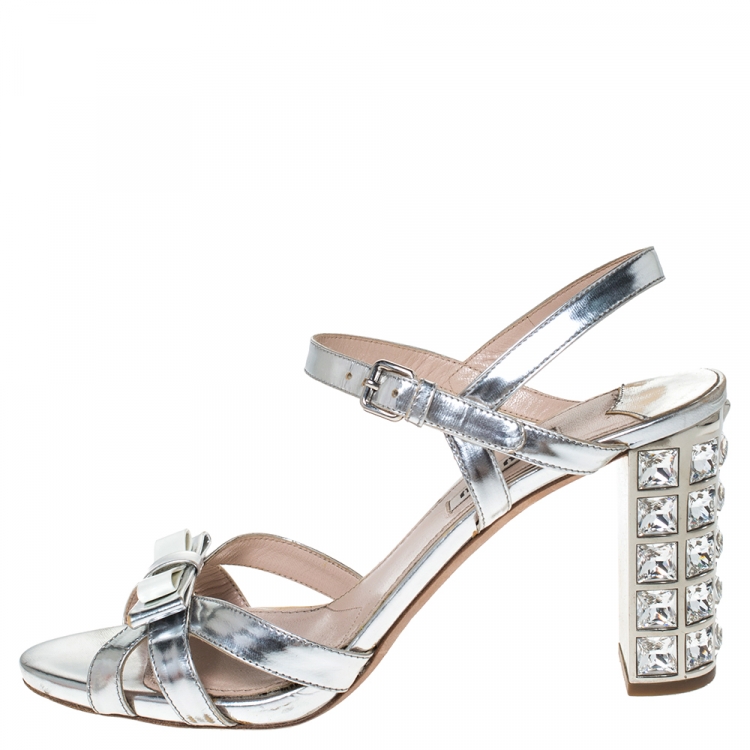 Opulent Pearl Embellished Peep Toe Platform Block Heel Sandals - White –  Luxedress