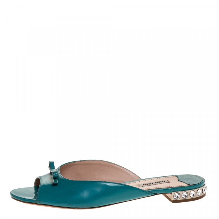 Pre Owned Miu Miu Blue Patent Leather Crystal Embellished Heel Bow Flat Slides Size 39