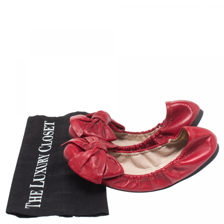 Pre Owned Miu Miu Red Leather Knotted Bow Scrunch Ballet Flats Size 37